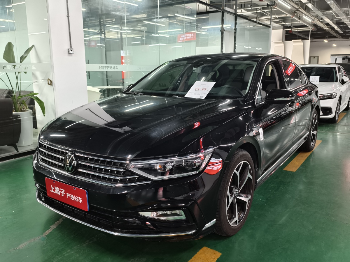 大众 迈腾  2023款 200万辆纪念版 330TSI DSG豪华型图片