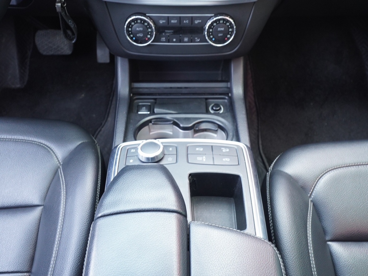 奔驰 奔驰M级  2012款 ML 350 动感型图片