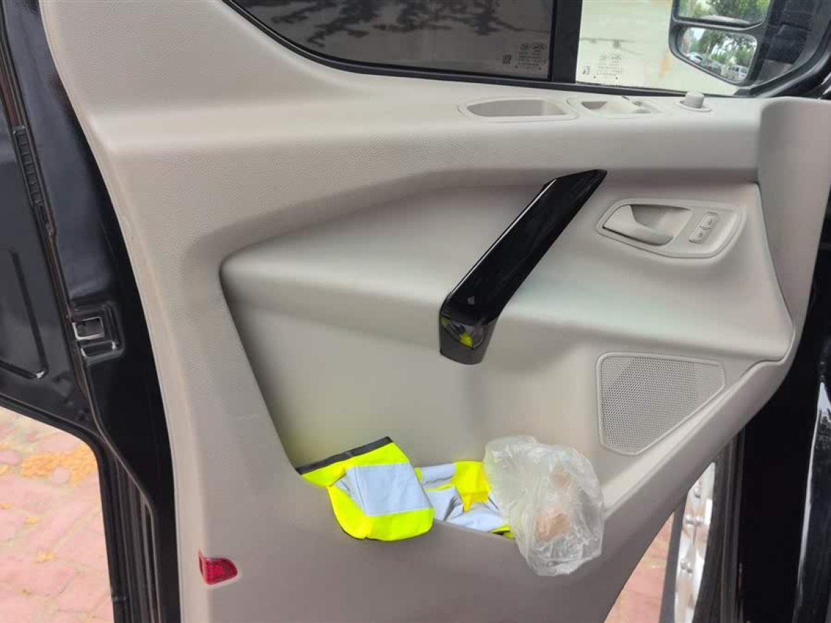 福特 全順  2019款 2.0T柴油商旅車短軸低頂7座國(guó)VI圖片