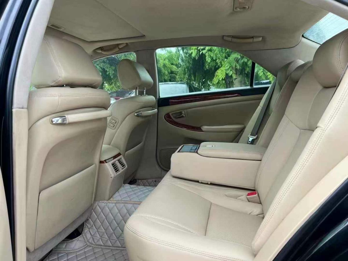 豐田 皇冠  2007款 2.5L Royal 導(dǎo)航版圖片