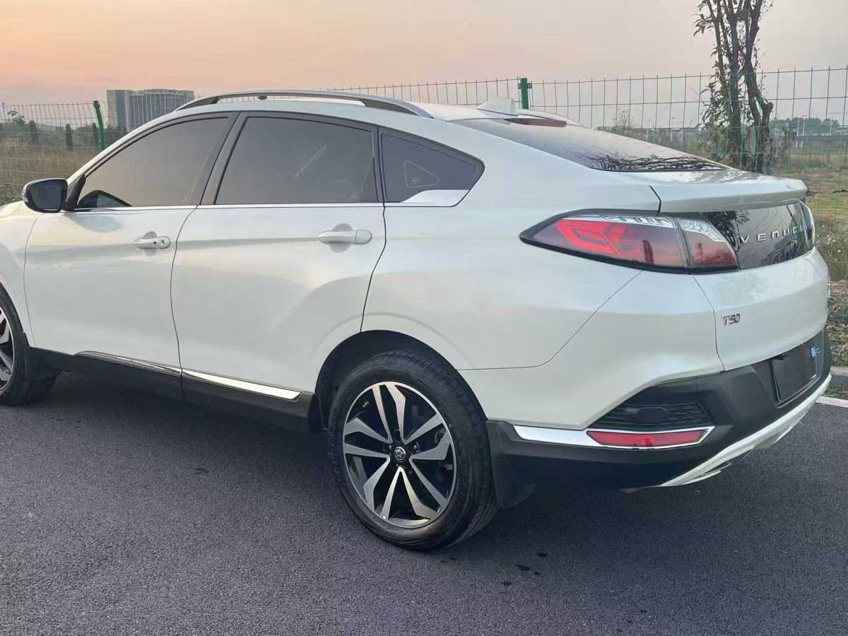 啟辰 T90  2018款 2.0L CVT智聯(lián)智尚版圖片