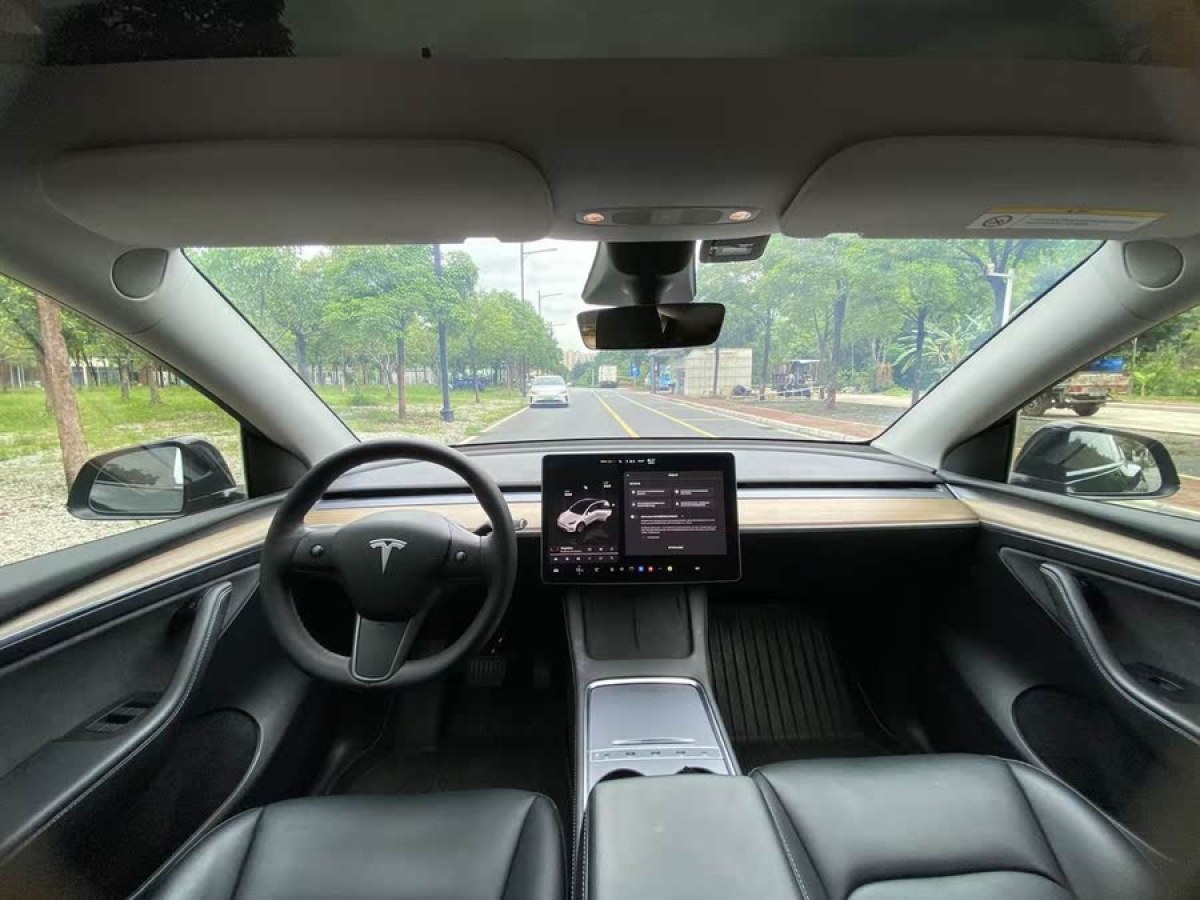 特斯拉 Model Y  2022款 改款 后輪驅(qū)動版圖片