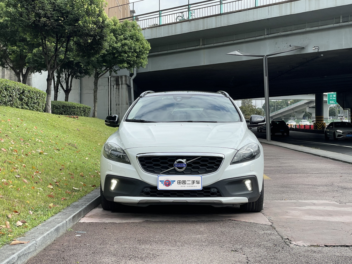 沃爾沃 V40  2014款 Cross Country T5 AWD 智雅版圖片