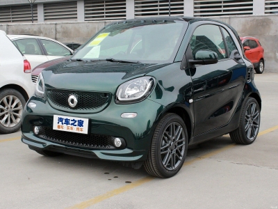 2019年7月 smart fortwo 0.9T 66千瓦流光绿特别版图片