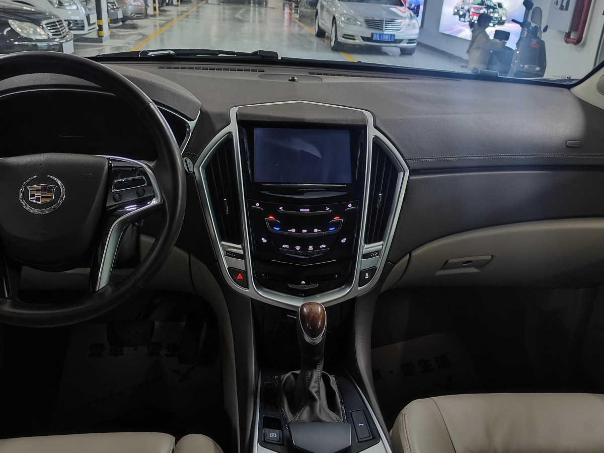 凱迪拉克 SRX  2015款 3.0L 精英型圖片