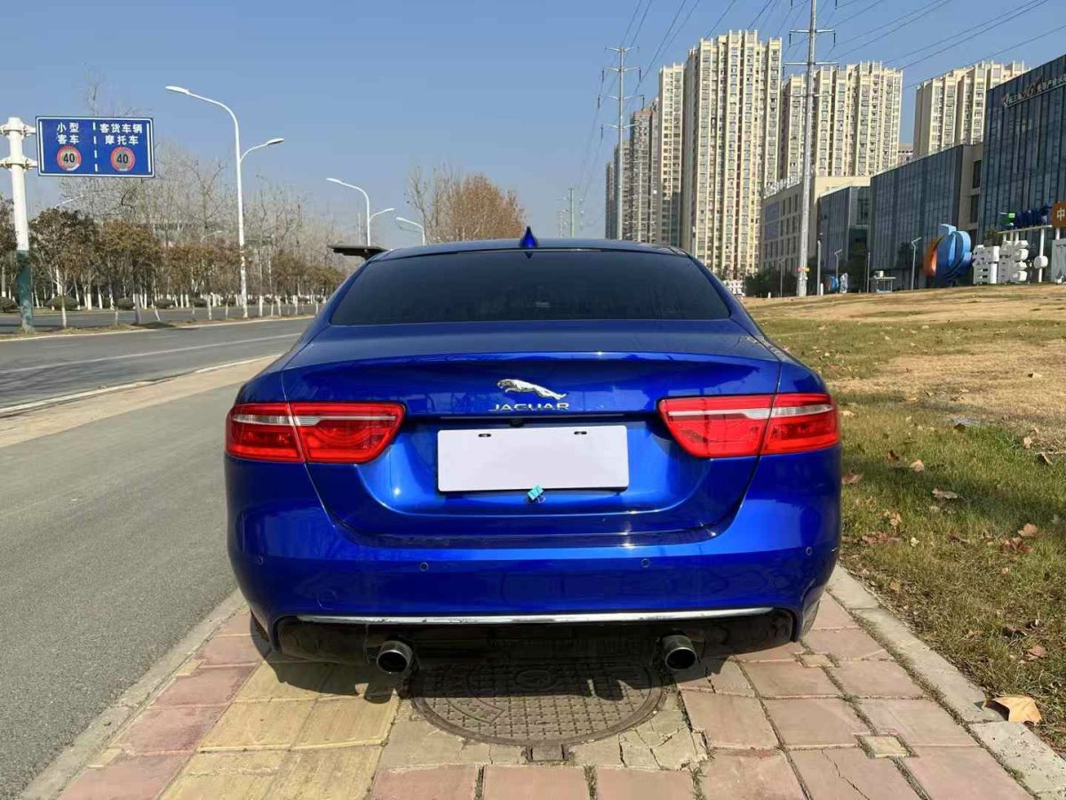 捷豹 XE  2019款 2.0T 300PS 四驅(qū)Landmark Edition圖片