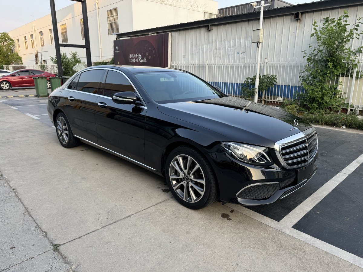 奔馳 奔馳E級(jí)  2019款 改款 E 300 L 豪華型圖片