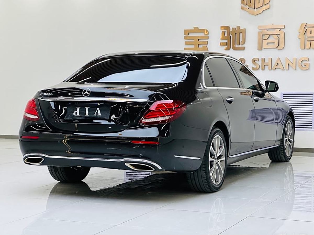 奔馳 奔馳E級(jí)  2019款 改款 E 300 L 豪華型圖片