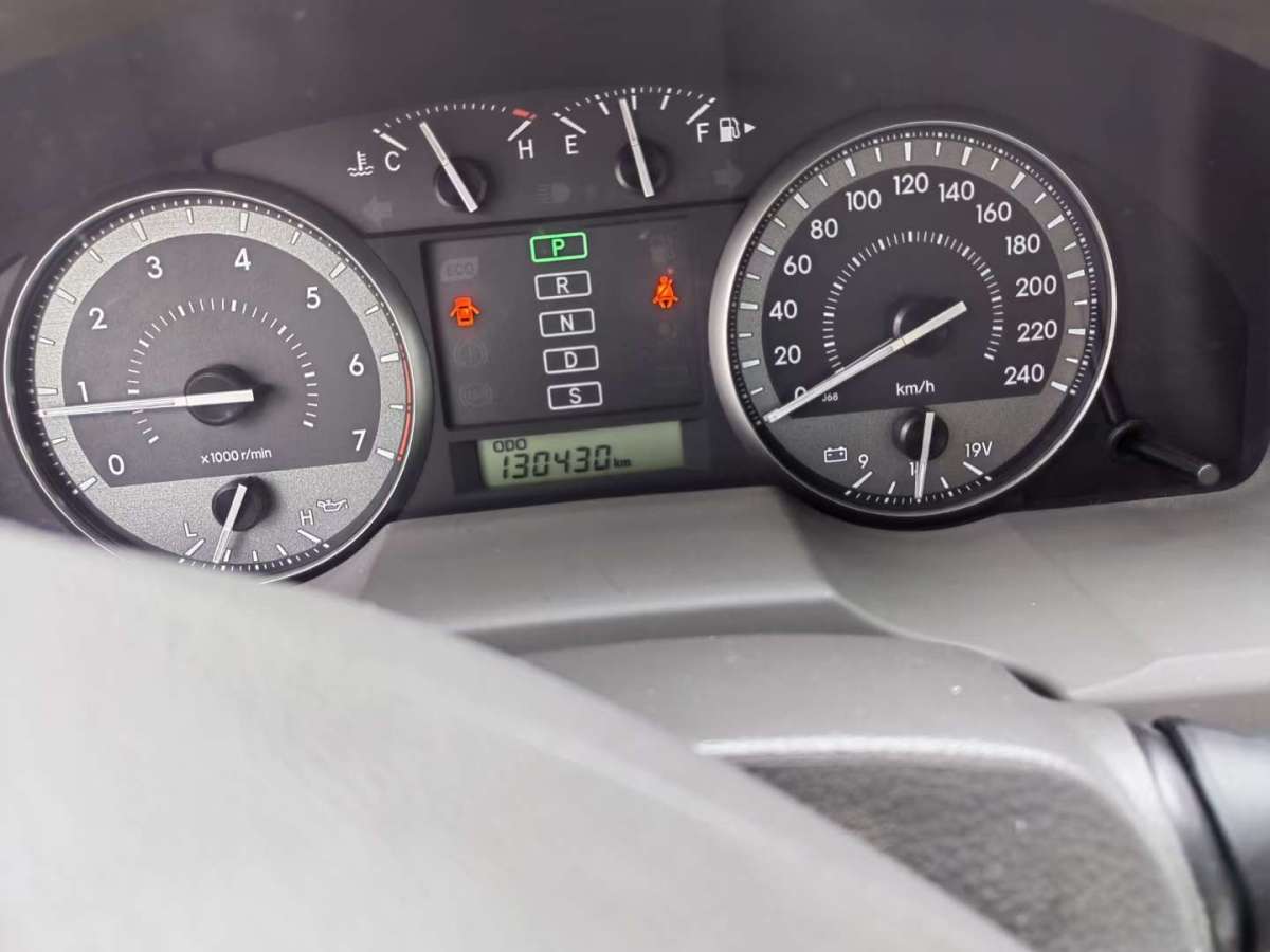 2016年5月丰田 兰德酷路泽  2015款 4.0L V6 中东限量版
