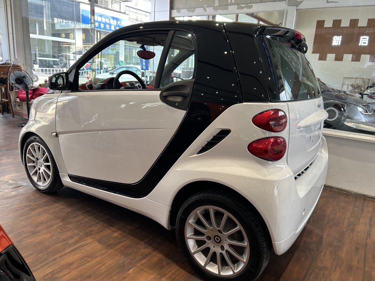 smart fortwo  2011款 1.0 MHD 硬頂激情版圖片