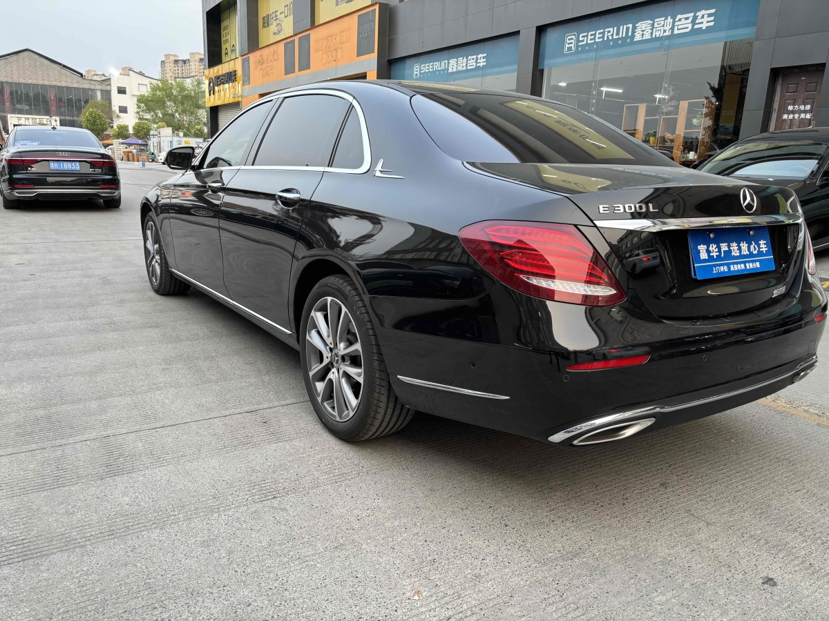奔馳 奔馳E級  2018款 改款 E 300 L 時尚型圖片