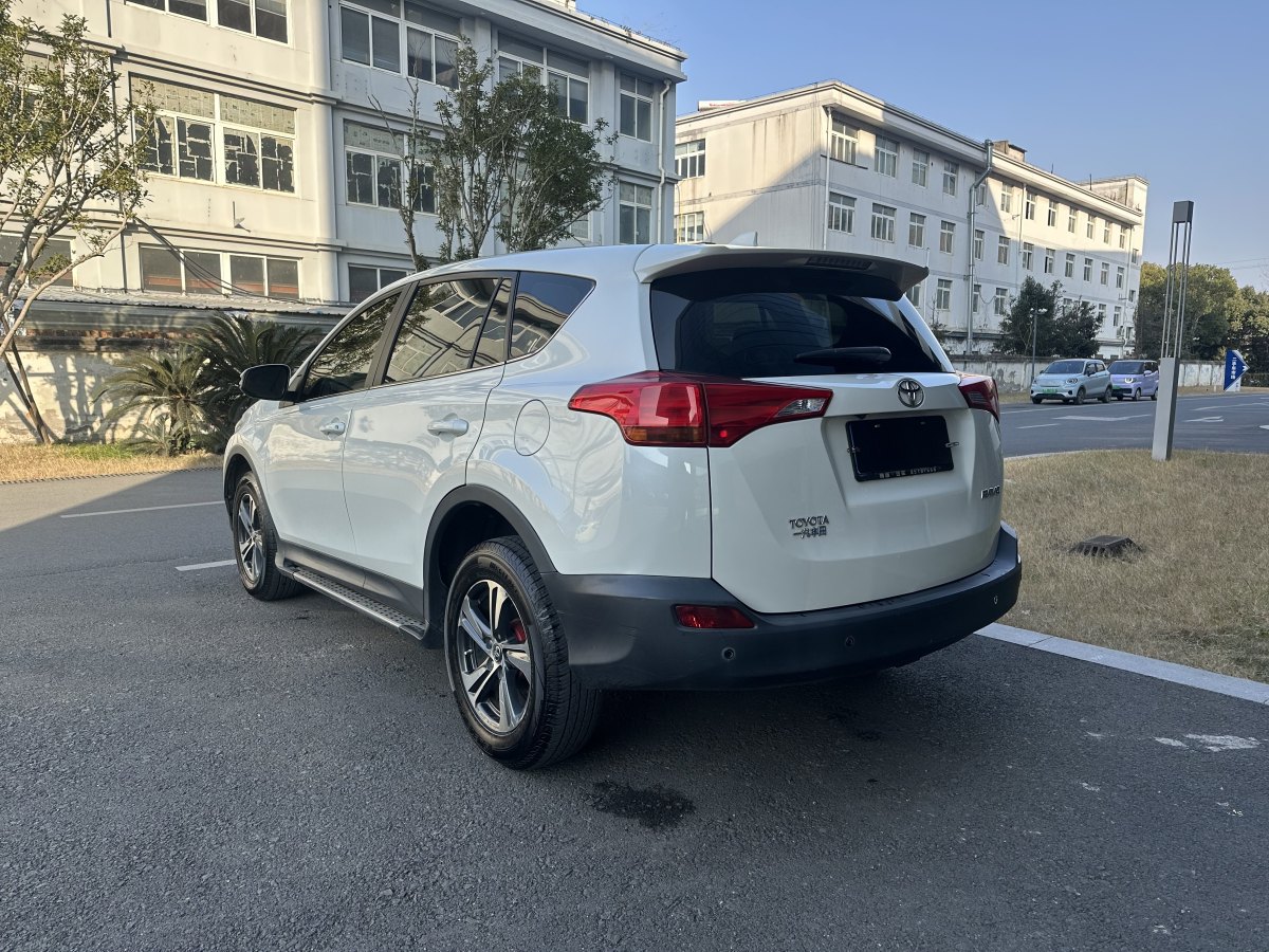 豐田 RAV4  2018款 榮放 2.0L CVT兩驅(qū)都市版圖片