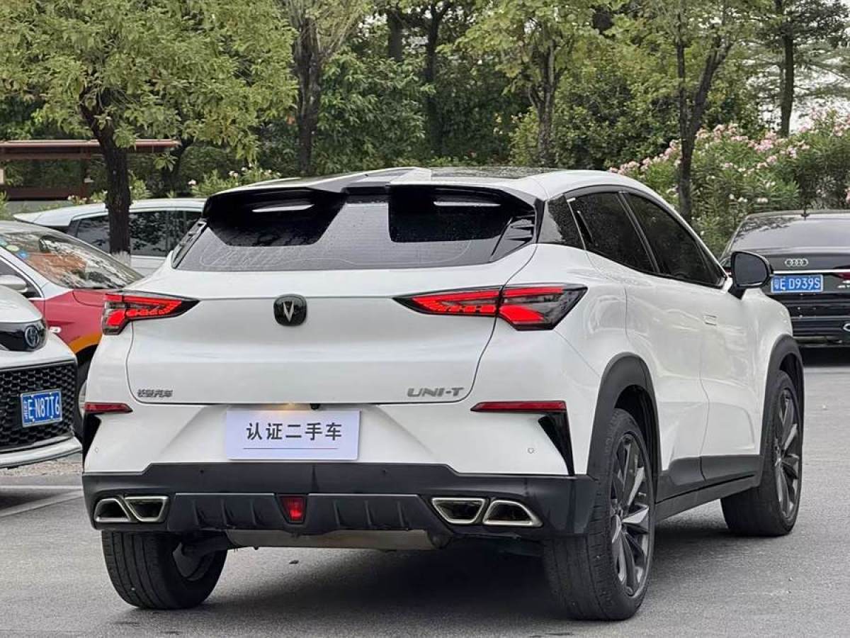 長(zhǎng)安 UNI-T  2020款 1.5T 尊貴型圖片