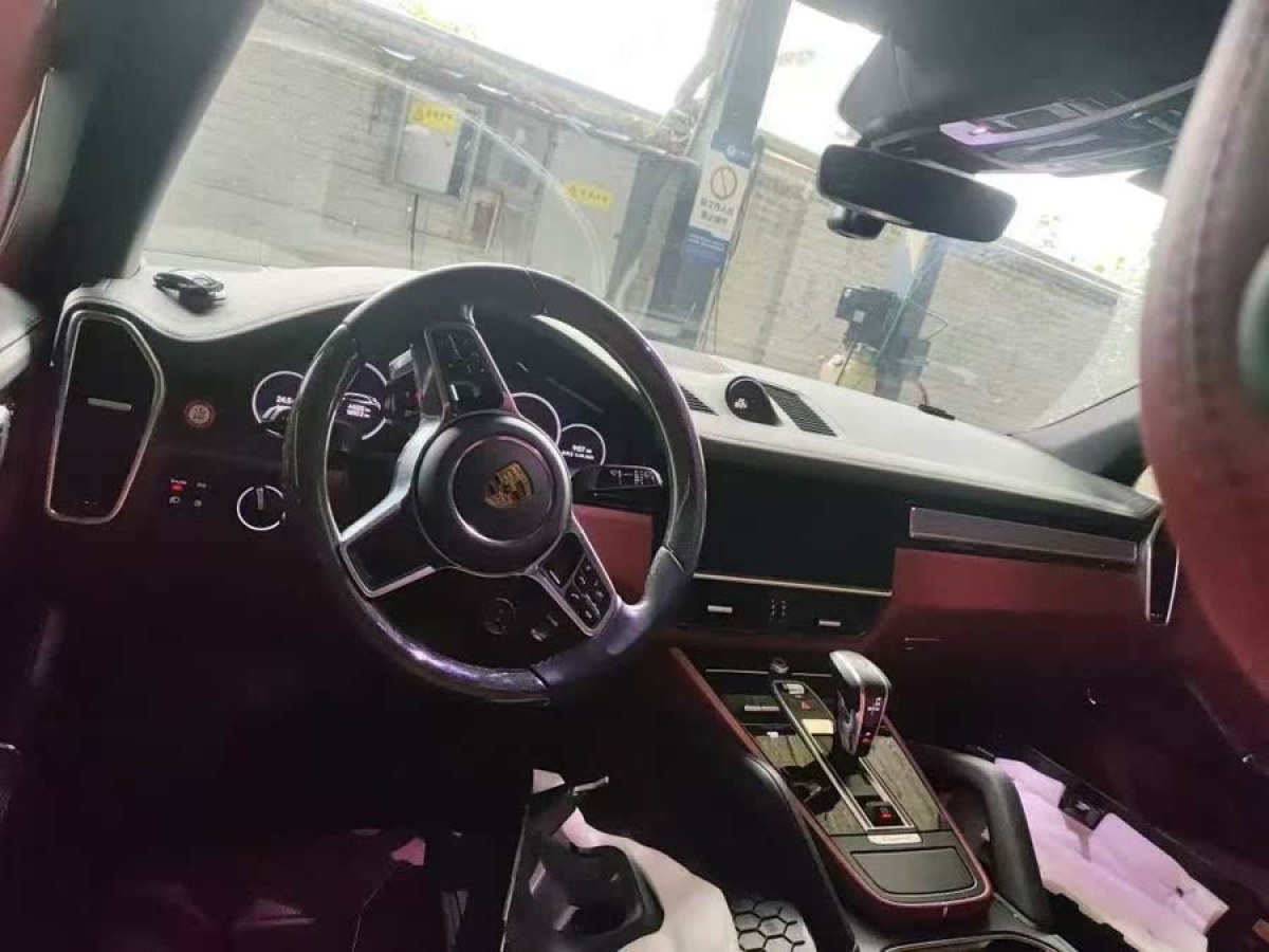 保時(shí)捷 Cayenne新能源  2023款 Cayenne E-Hybrid 2.0T 鉑金版圖片