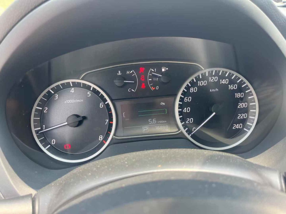 日產(chǎn) 軒逸  2021款 1.6L XL CVT暗夜版圖片
