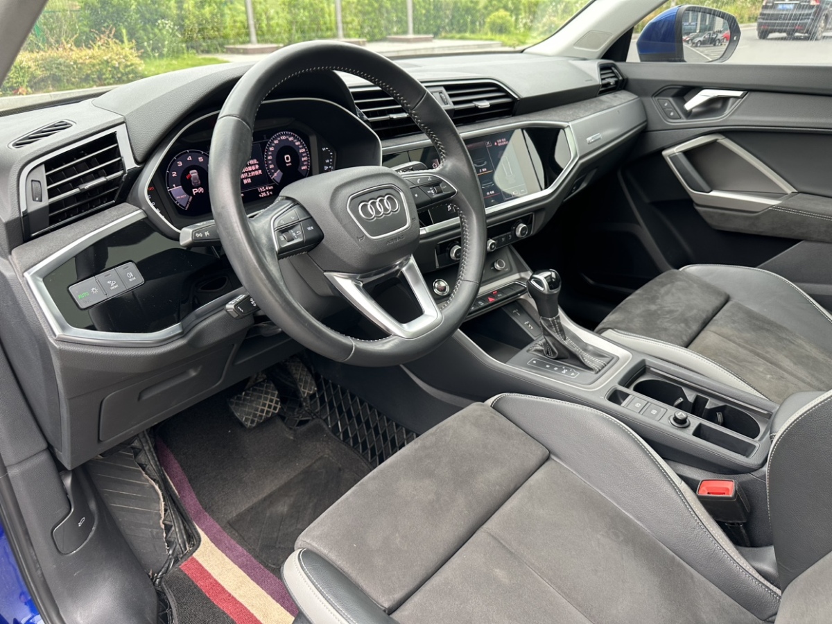 奧迪 奧迪Q3  2020款 35 TFSI 進取致雅型圖片