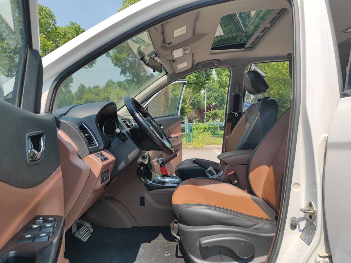 東風風行 風行SX6  2016款 1.6L CVT精英型圖片