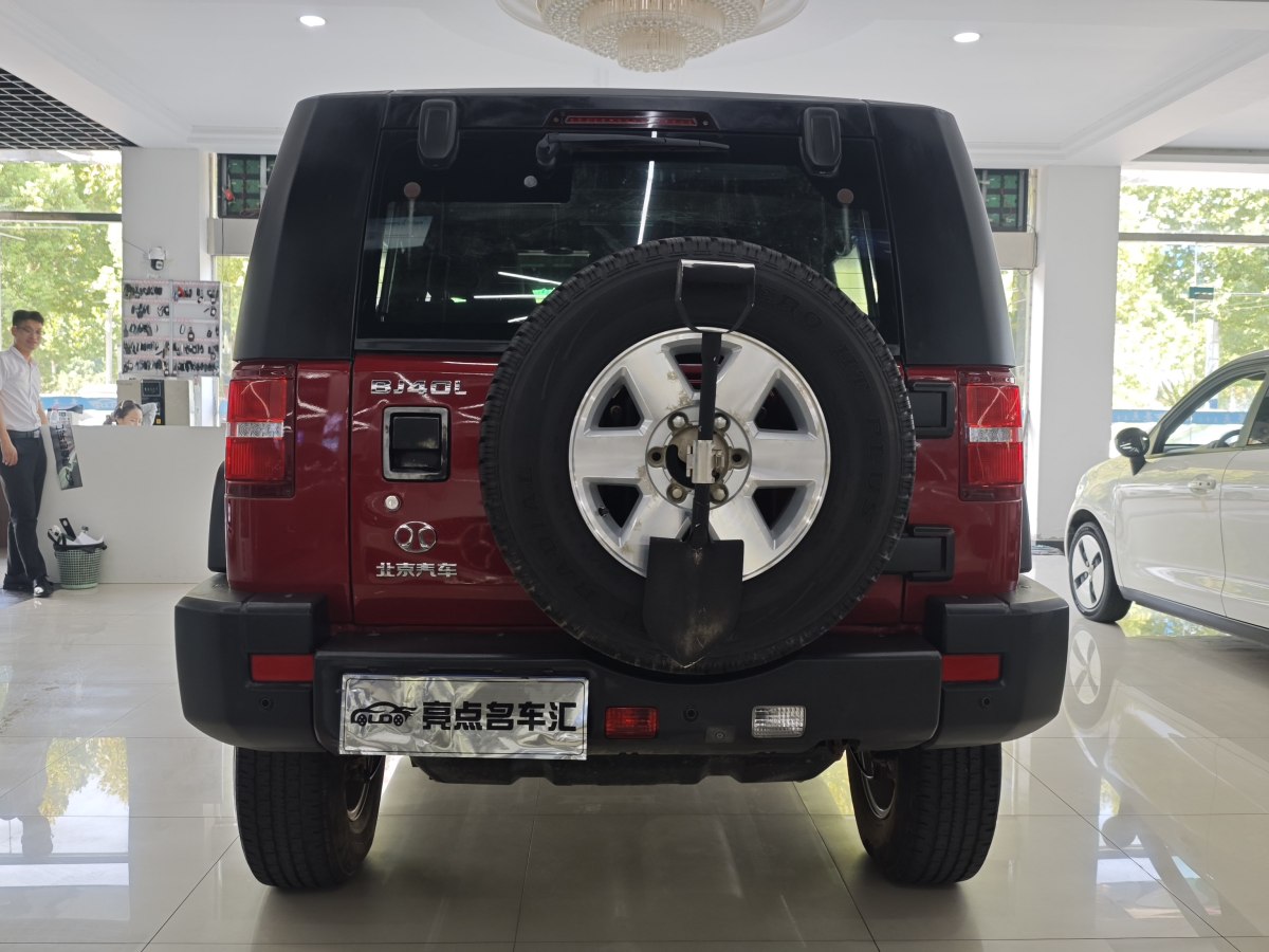 北京 BJ40  2016款 40L 2.0T 手動兩驅豪華版圖片