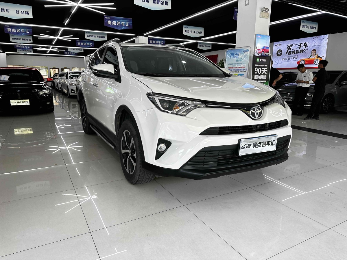 2018年11月豐田 RAV4  2016款 榮放 2.0L CVT兩驅(qū)風尚版