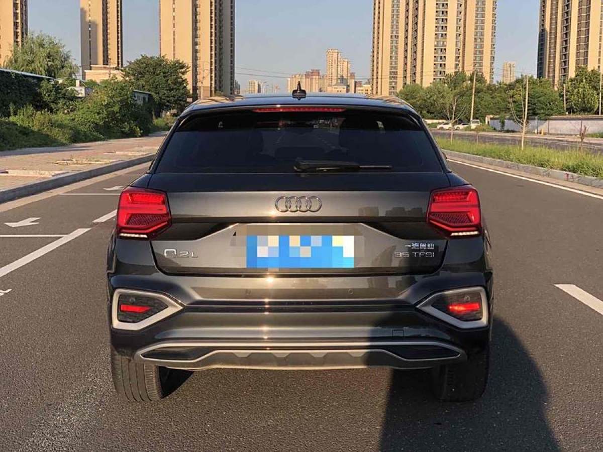 奧迪 奧迪Q2L  2022款 35 TFSI 豪華動感型圖片