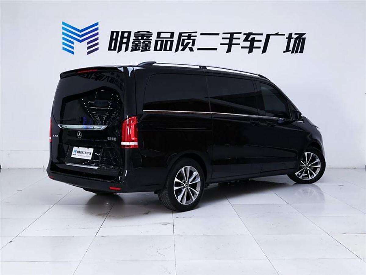 2021年9月奔馳 V級(jí)  2021款 V 260 領(lǐng)航版