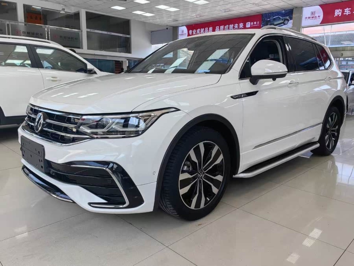 大眾 途觀L  2023款 改款 330TSI 自動(dòng)兩驅(qū)R-Line旗艦版圖片