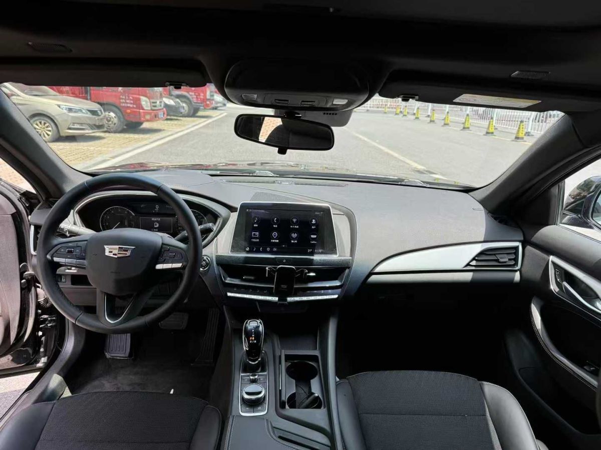 凱迪拉克 XT5  2023款 2.0T 兩驅(qū)風(fēng)尚型圖片