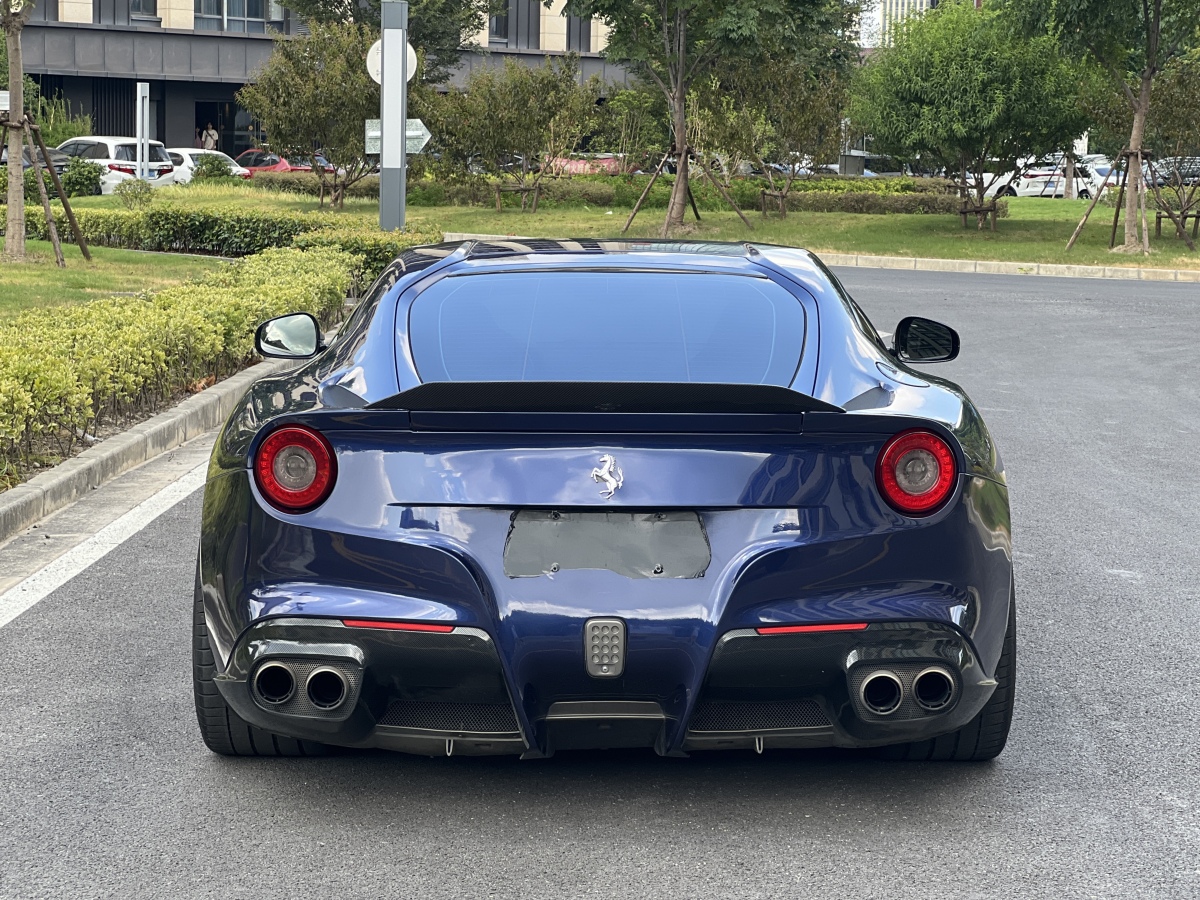 法拉利 F12berlinetta  2013款 6.3L 標(biāo)準(zhǔn)型圖片