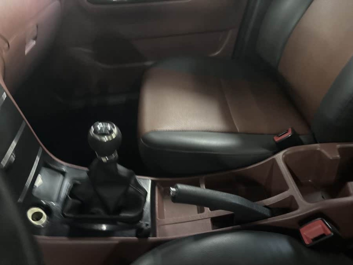 比亞迪 F3  2013款 節(jié)能版 1.5L 手動(dòng)舒適型圖片