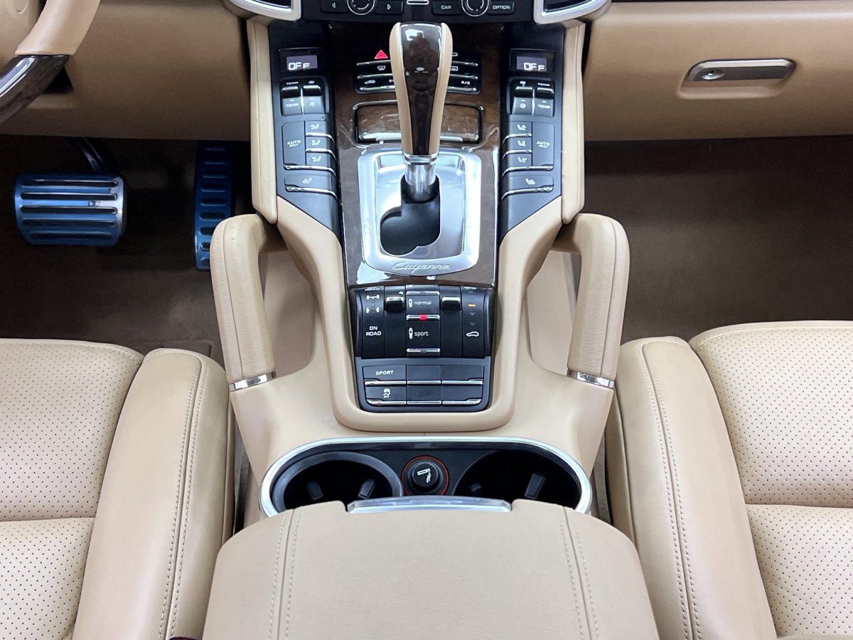 保時(shí)捷 Cayenne  2011款 Cayenne 3.0T圖片