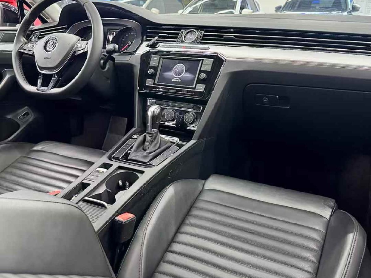 大眾 邁騰  2019款 280TSI DSG 領(lǐng)先型圖片