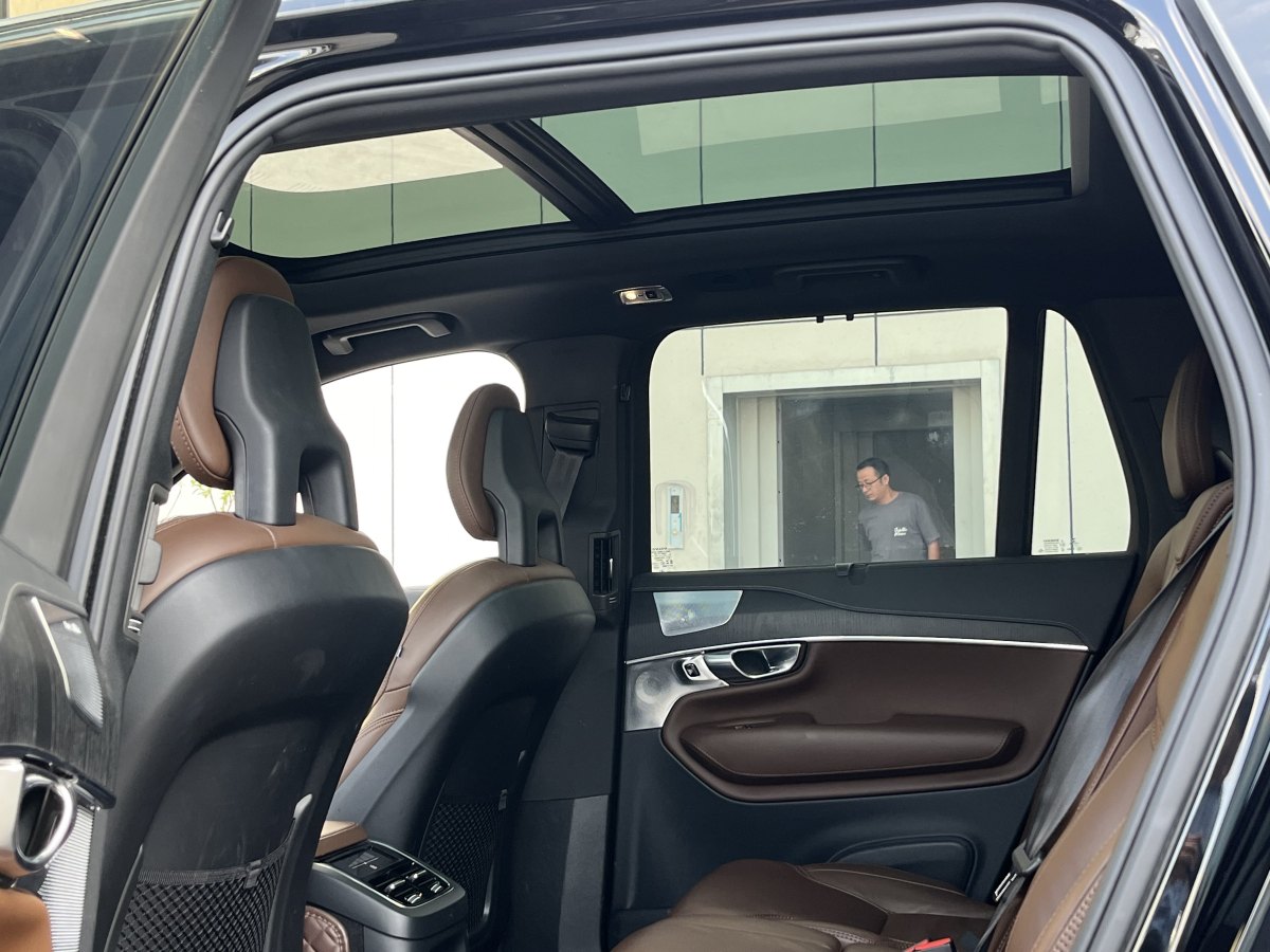 沃尔沃 XC90新能源  2021款 E驱混动 T8 智尊豪华版 7座图片