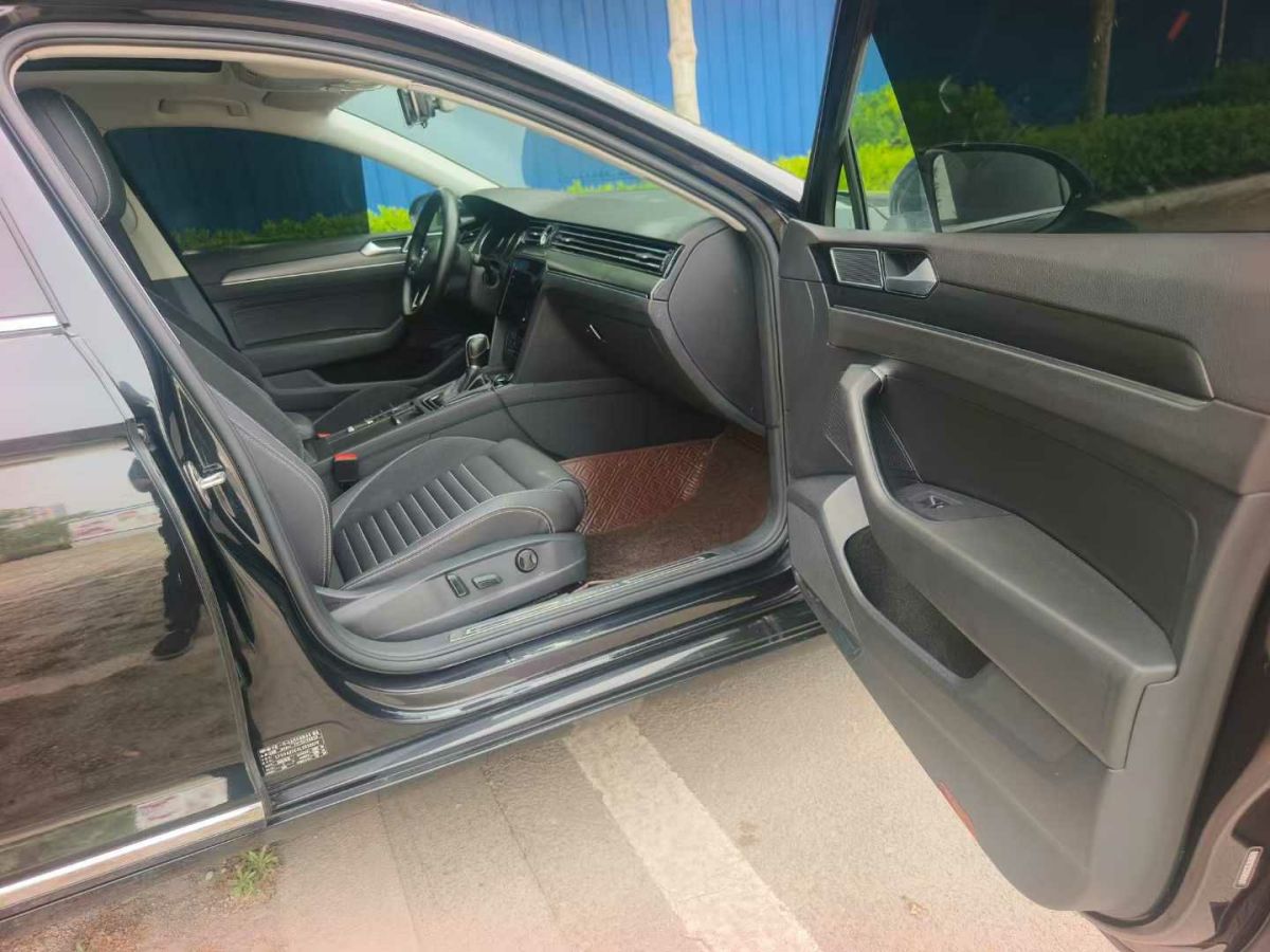 大眾 邁騰  2020款 280TSI DSG 領(lǐng)先型圖片