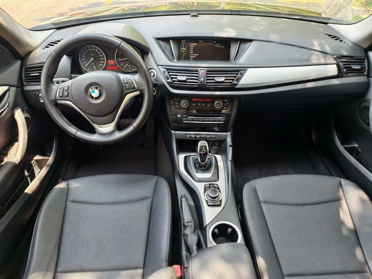 寶馬 寶馬X1  2015款 xDrive20i X套裝晉級(jí)版圖片
