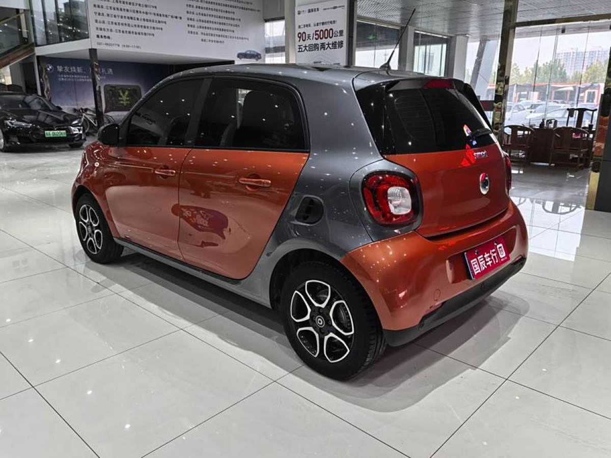 smart forfour  2016款 0.9T 66千瓦先鋒版圖片