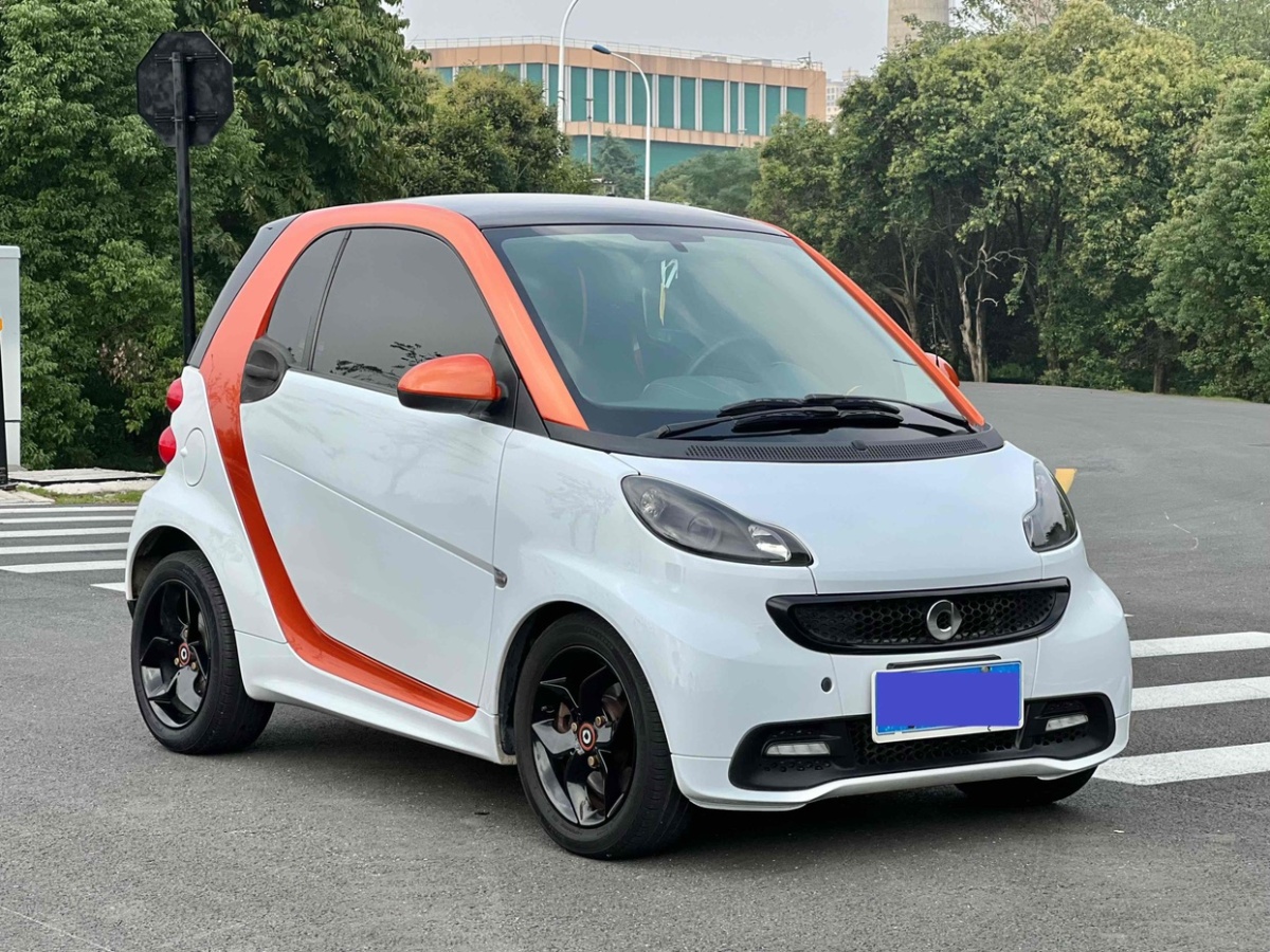 smart fortwo  2015款 1.0 MHD 新年特別版圖片