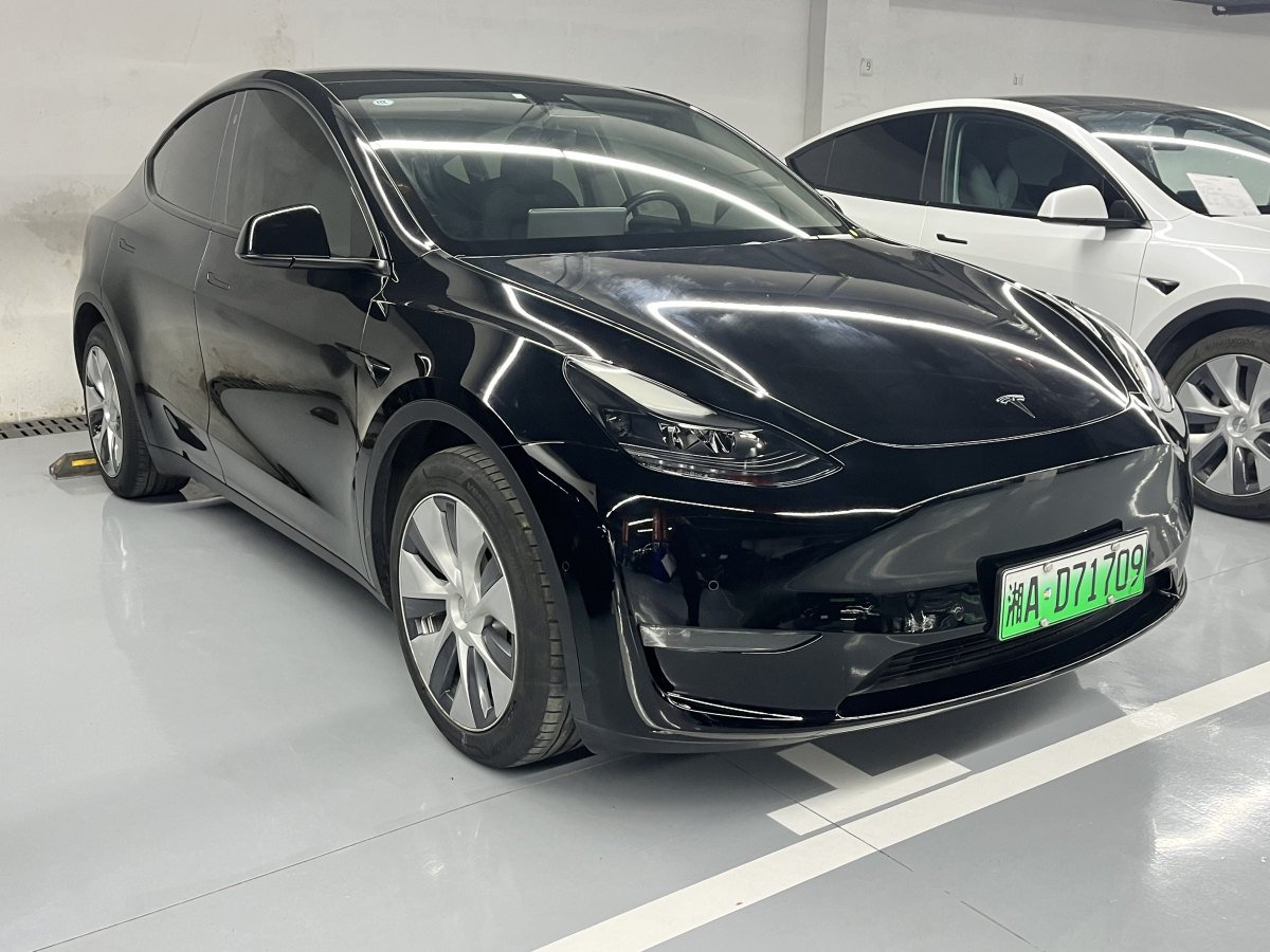 2021年12月特斯拉 Model 3  2021款 改款 標(biāo)準續(xù)航后驅(qū)升級版