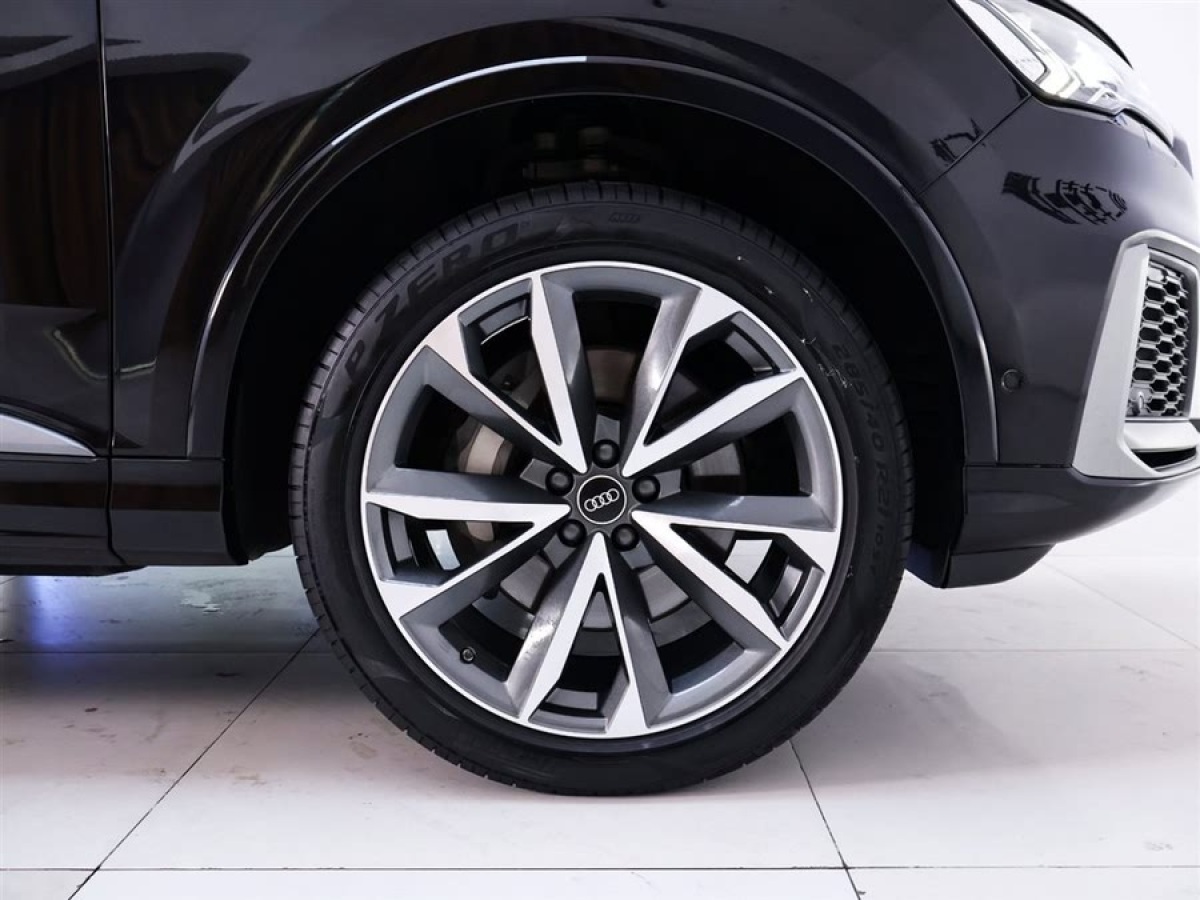 奧迪 奧迪Q7  2023款 55 TFSI quattro S line運動型圖片