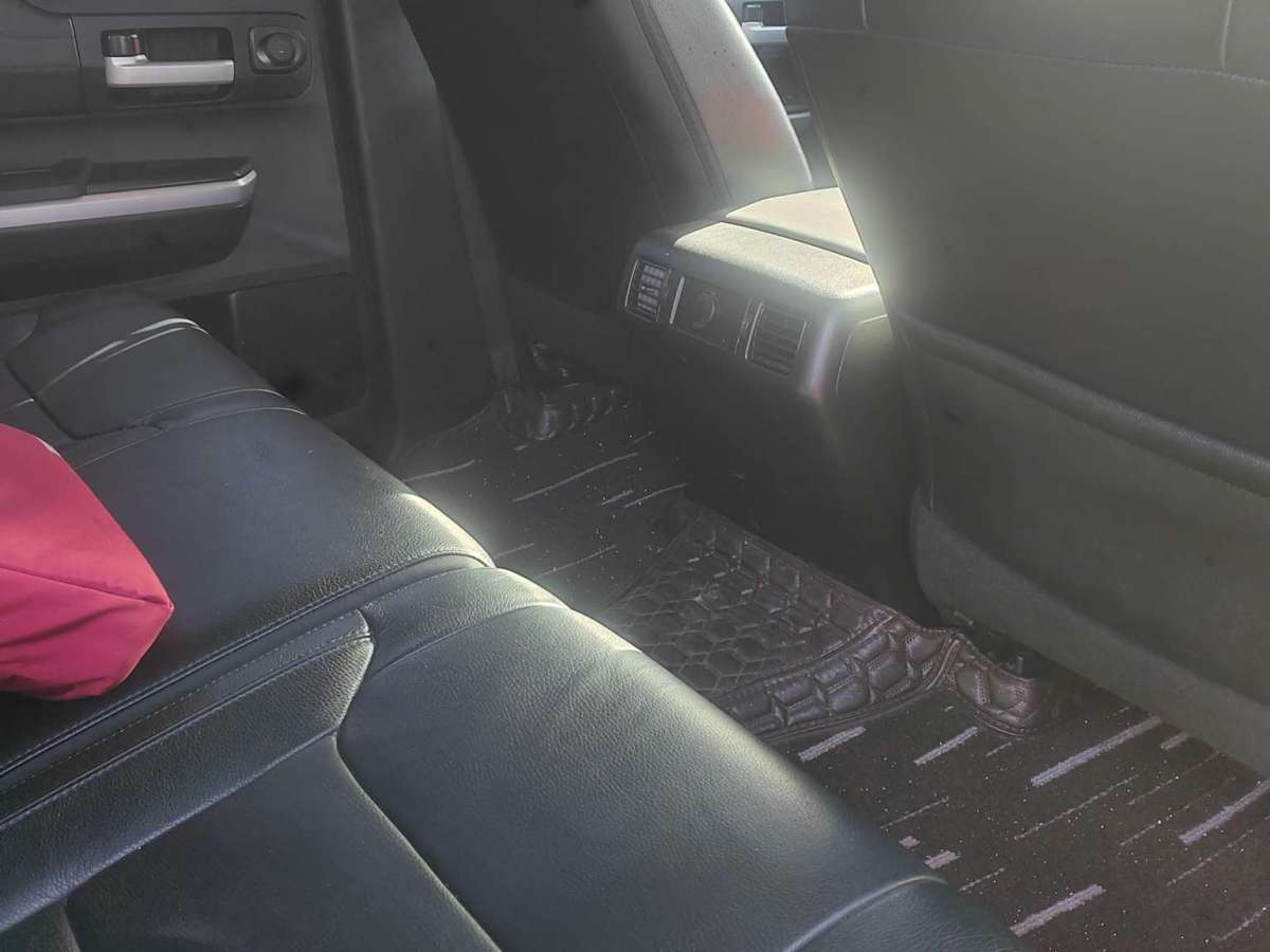 丰田 坦途  2015款 5.7 Platinum 两驱 CrewMax 美规版图片
