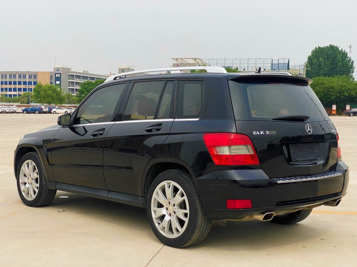奔馳 奔馳GLK級  2011款 GLK 300 4MATIC 豪華型圖片