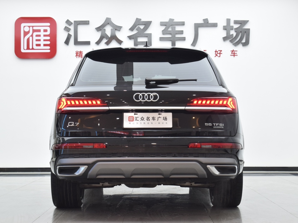 奧迪 奧迪Q7  2023款 55 TFSI quattro S line運(yùn)動(dòng)型圖片