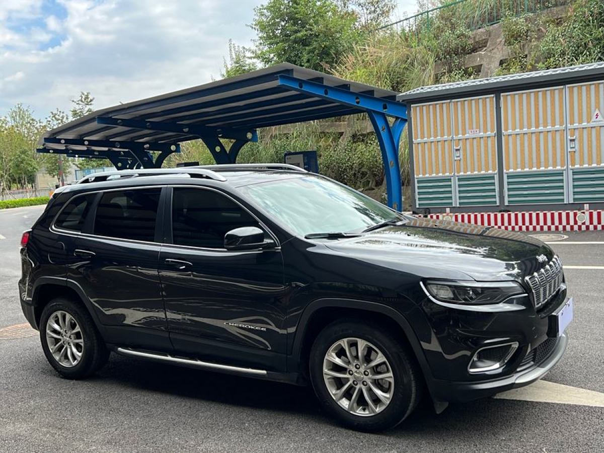 Jeep 自由光  2019款 2.0T 兩驅(qū)智享版 國VI圖片