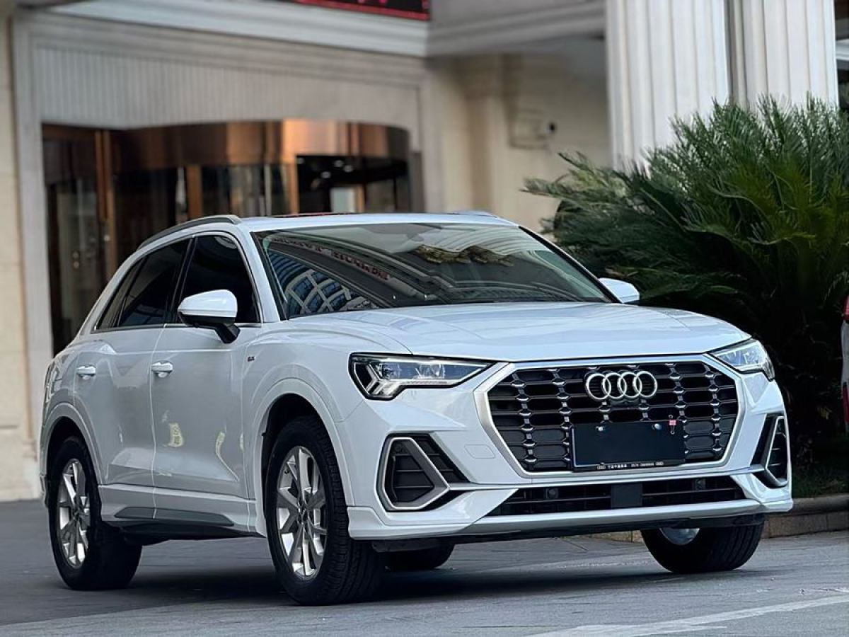 奧迪 奧迪Q3  2019款  35 TFSI 進(jìn)取動感型圖片