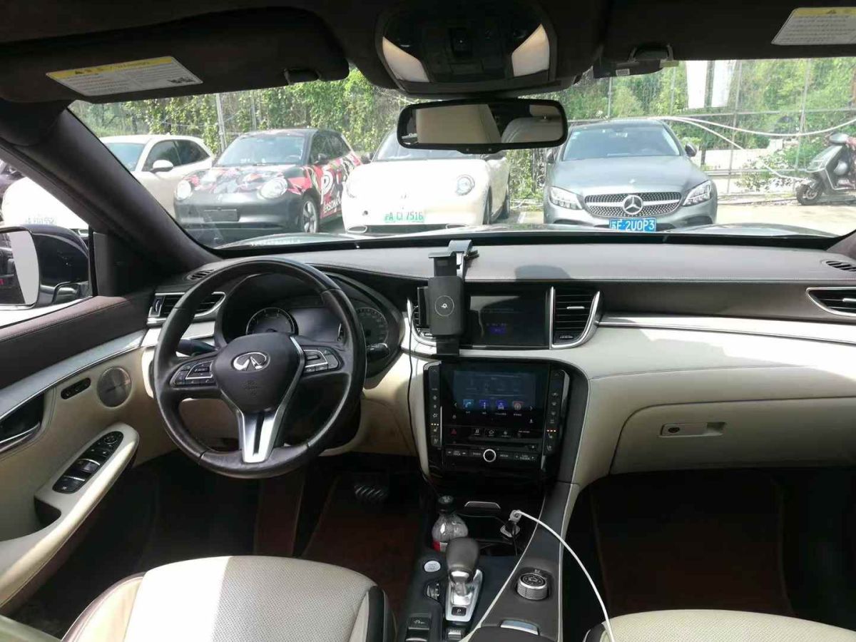 英菲尼迪 QX50  2018款 2.0T 兩驅(qū)菁英版圖片
