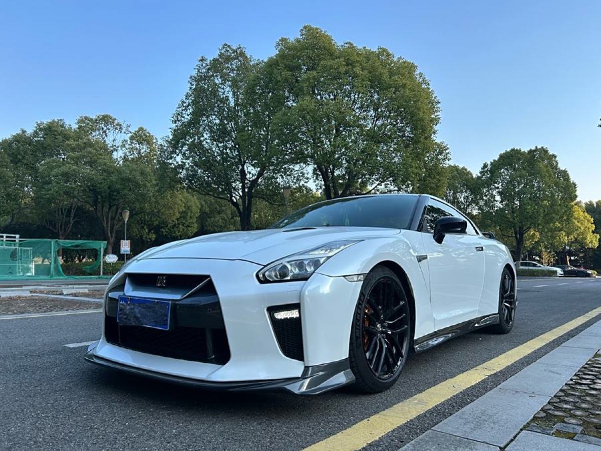 日產(chǎn) GT-R  2017款 3.8T 旗艦版圖片