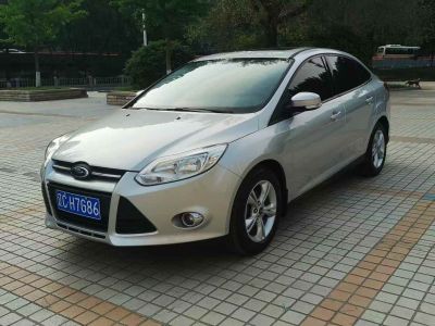 2014年1月 福特 ?？怂?兩廂經(jīng)典 1.8L 手動(dòng)酷白典藏版圖片