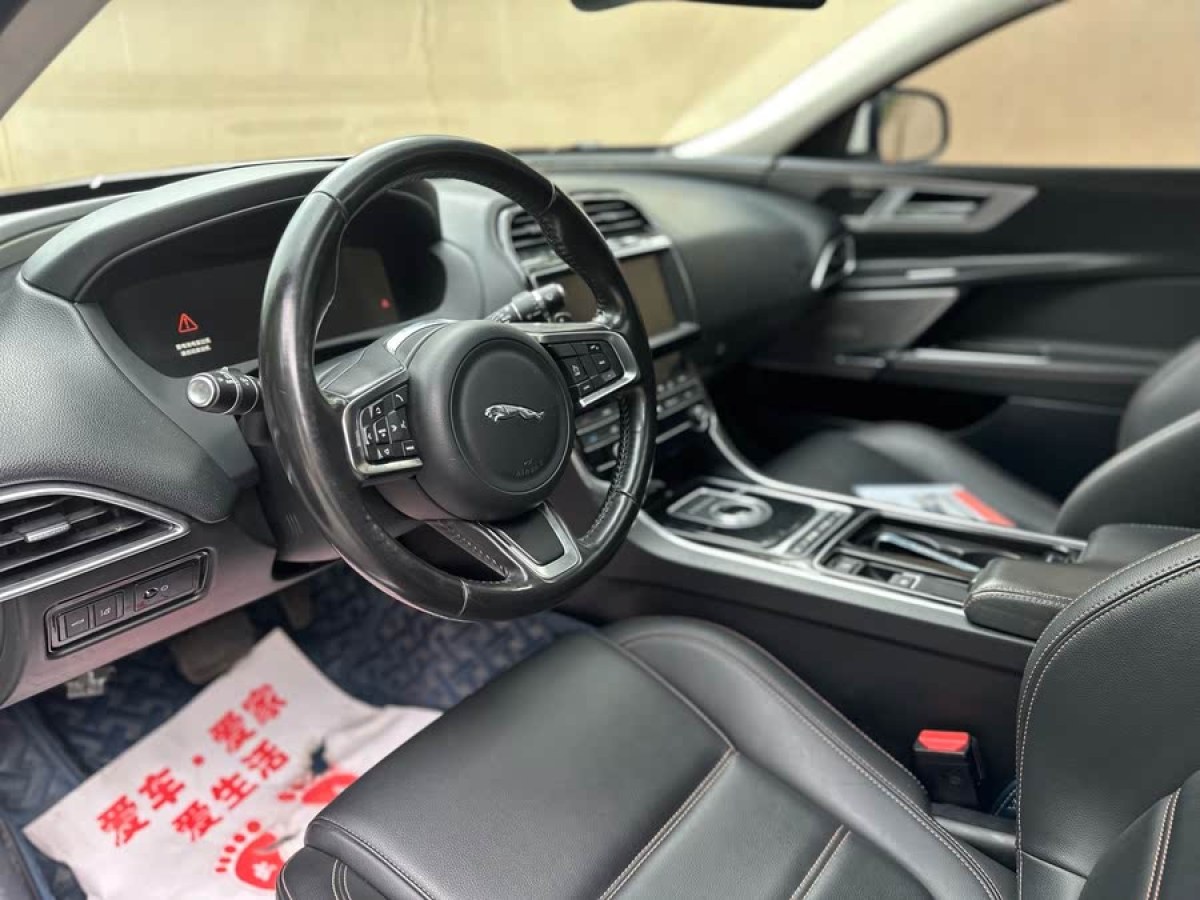 捷豹 XEL  2019款 2.0T 250PS 尊享版圖片