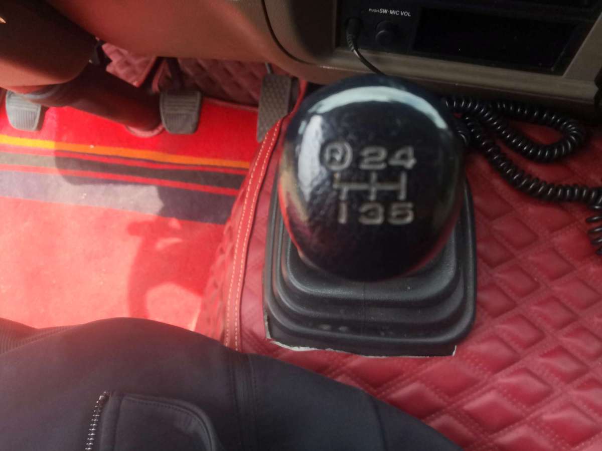 丰田 柯斯达  2013款 2.7L汽油高级版 23座3TR图片