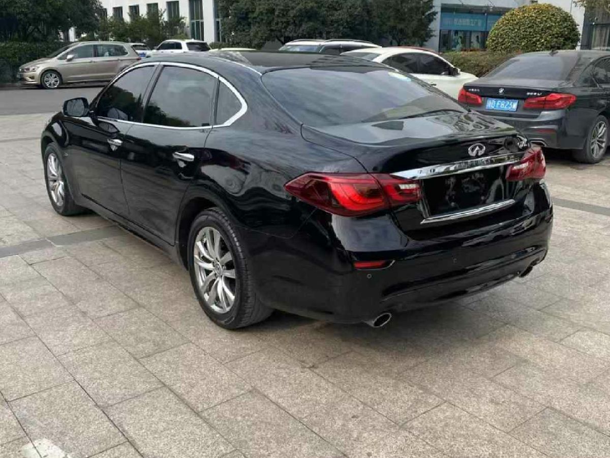 英菲尼迪 Q50L  2016款 2.0T 悅享版圖片