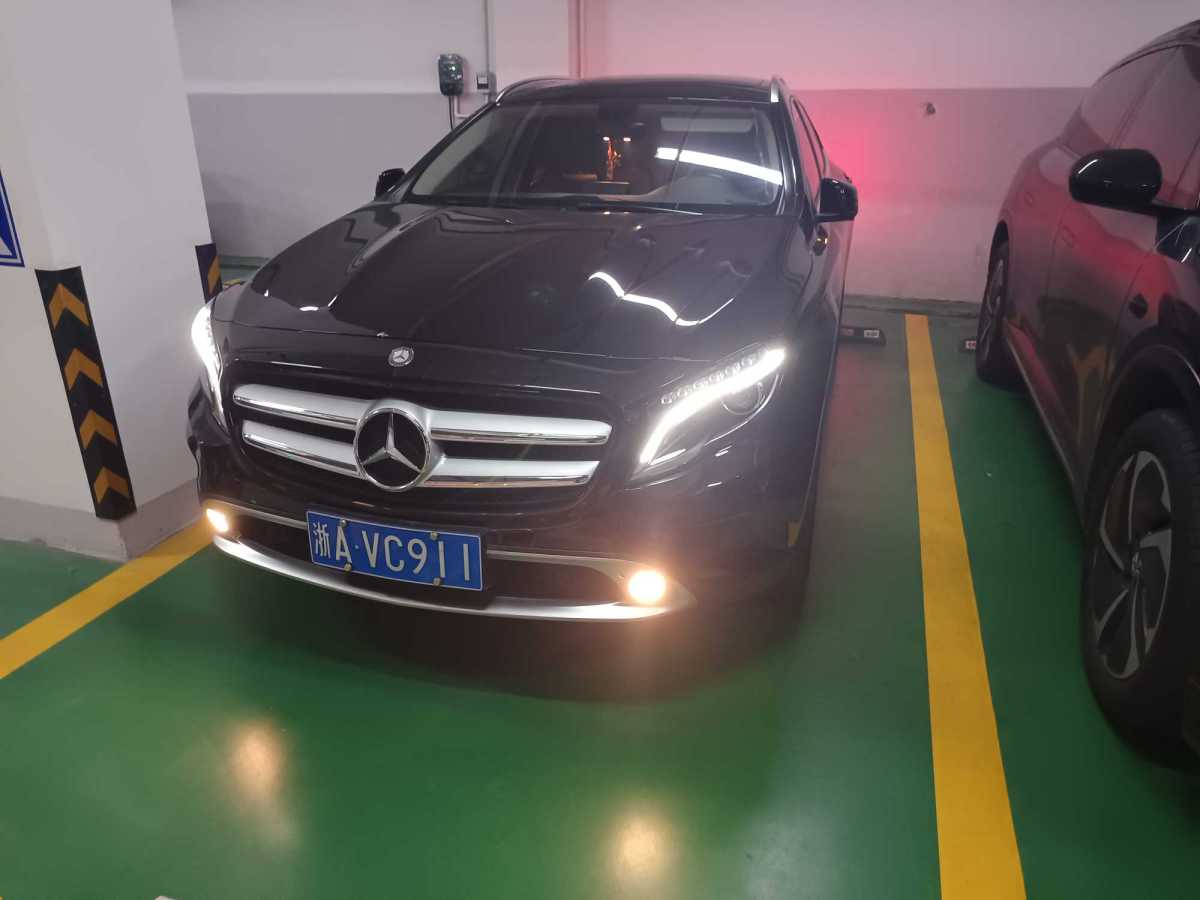 奔驰 奔驰GLA  2015款 GLA 220 4MATIC 豪华型图片